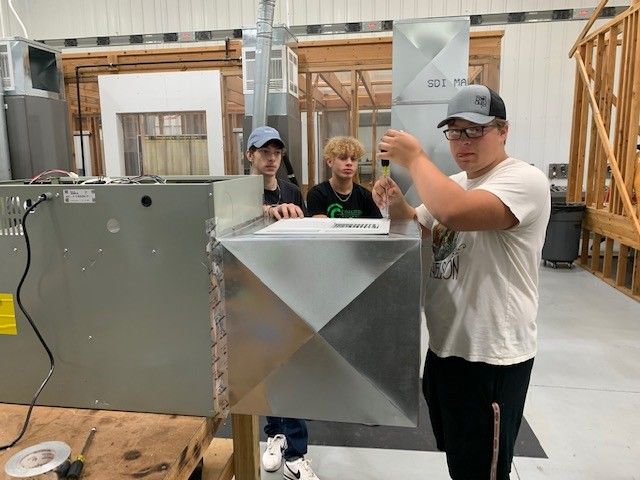 The Sapulpa HVAC students set up an HVAC unit for demonstration.
#centraltechedu #centraltechHVAC