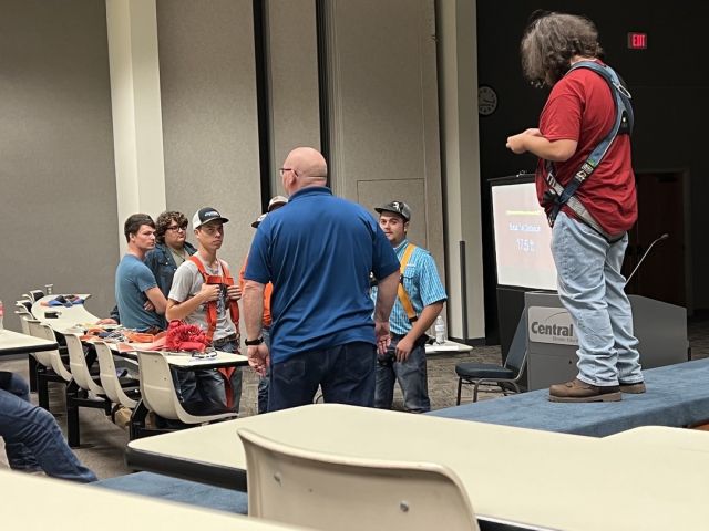 Continuing with safety, Diesel and Electrical students get fall protection training.
#centraltechedu #centraltechDiesel #centraltechElectrical