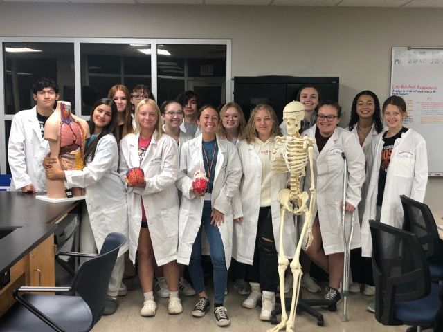 Biomedical Sciences students are looking official in their lab coats 🥼
#centraltechedu #centraltechBiomed