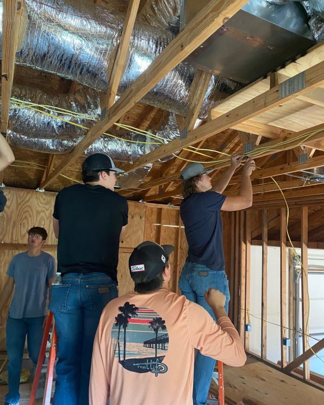 Nothing teaches like experience. Electrical students get hands-on experience wiring the house that Construction students are building in Oilton.
#centraltechedu
#centraltechElectrical