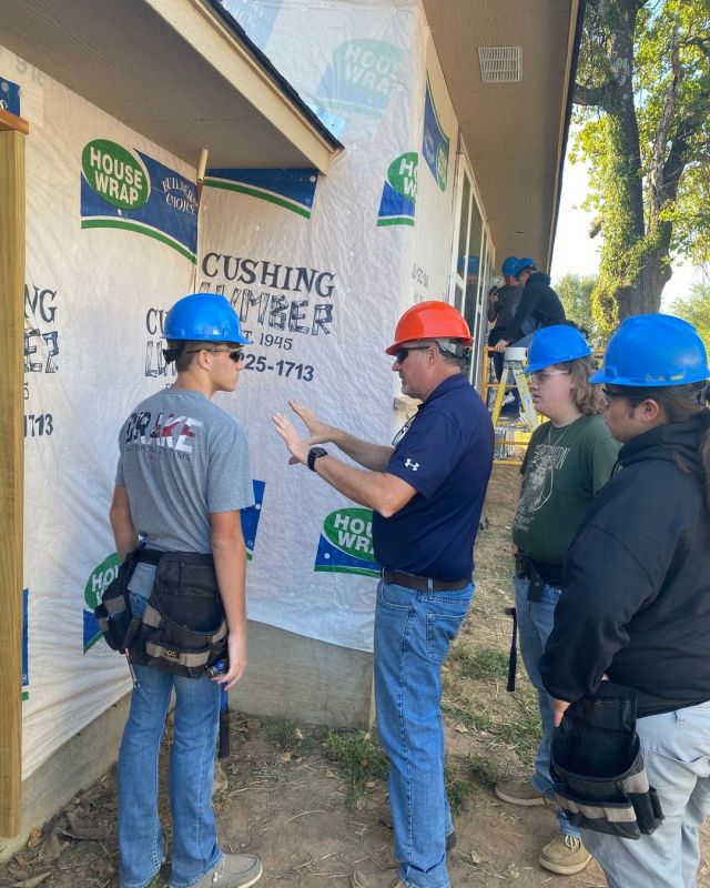 Construction students are installing windows at the house they're building 🪟
#centraltechedu #centraltechConstruction