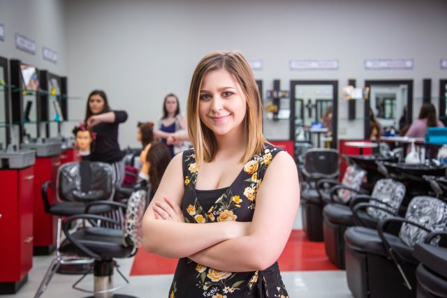 "You won't regret going to this amazing school!" Wise words from Cosmetology alumni Honesty Baker. 👏 Apply today: centraltech.info/cosmetology #centraltechCOSMO