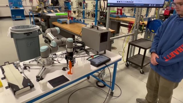 It's hammer time! 🔨 Automated Robotic student hit the nail on the head, literally. 🤯 He was able to program the Universal Robot to choose and place hammer and nail positions with precision movements. 

#centraltechAutomation