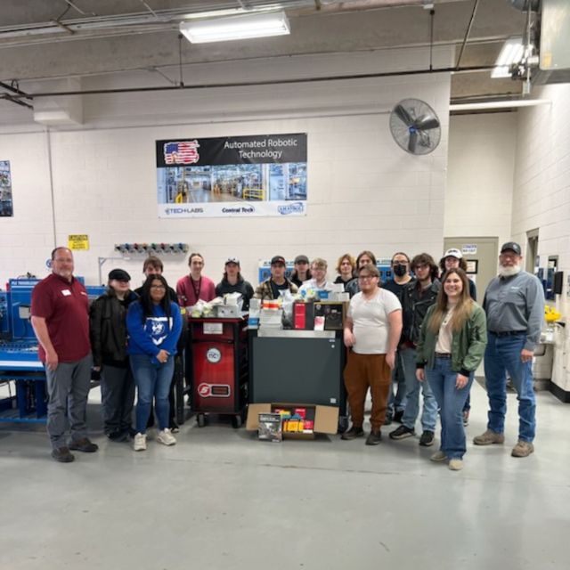 @webcotube visited our Drumright campus and donated industrial electrical components & code books and SkillsUSA awards. They also participated in mock interviews with our Automated Robotics seniors. 🎓

#centraltechAutomation