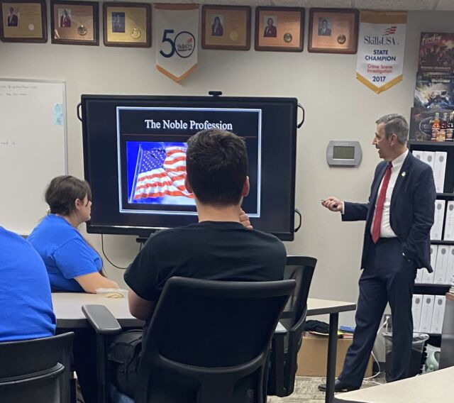 Steve Kunzweiler, Tulsa County District Attorney, spoke to our Criminal Justice class today. 💯

He discussed the constitution and the crucial role that law enforcement plays in upholding it. Specifically, they talked about the court system, the relationship between police and the district attorney's office, and how they work together.

#centraltechCJ #ConstitutionDay