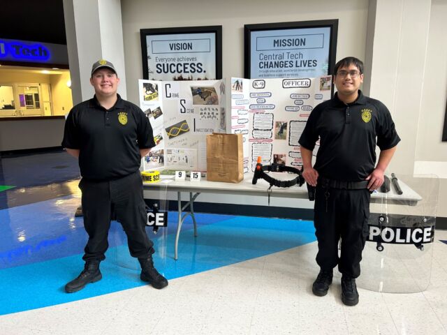 Career Connection! 🎉

Our Criminal Justice students did an awesome job showcasing their class to 8th graders from our communities.

#centraltechCriminalJustice