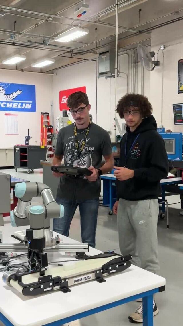 Industrial Automation students 🤝 Universal Robot⁠
⁠
Students are assigned with creating a program and placing the blocks on the conveyor. They're able to learn the ins and outs of robotics and how they're used to aid the manufacturing process.⁠
⁠
#centraltechAutomation