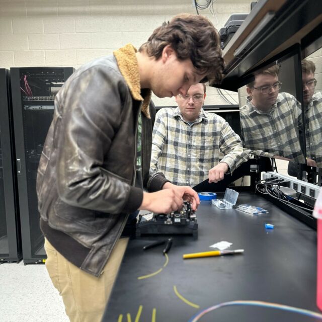 Familiar with fiber optic? Allow our Network Security students on the Sapulpa campus introduce you. 😉⁠
⁠
Traditional copper network cables transmit data using electrical signals while fiber optics harness the speed of light, enabling faster and more reliable connections. The more you know!⁠
⁠
#centraltechNSA