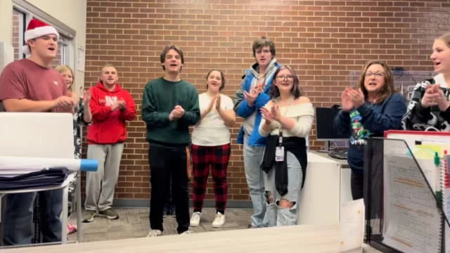 🎶 Business & Information Technology students brought some holiday cheer to the Drumright campus with their festive Christmas caroling before heading off for winter break on Friday! 🎄

#centraltechBIT