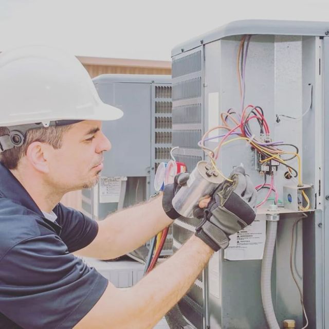 Keep it cool this summer by learning a new skill!  Central Tech Sapulpa is offering a HVAC course starting on February 4!  Students will learn what it takes to enter the residential and commercial HVAC industry. Link in bio. #centraltechHVAC